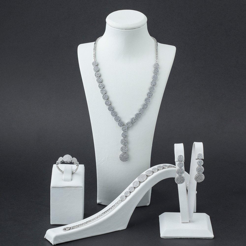 925-ayar-gumus-zirkon-tasli-yuvarlak-model-set-813