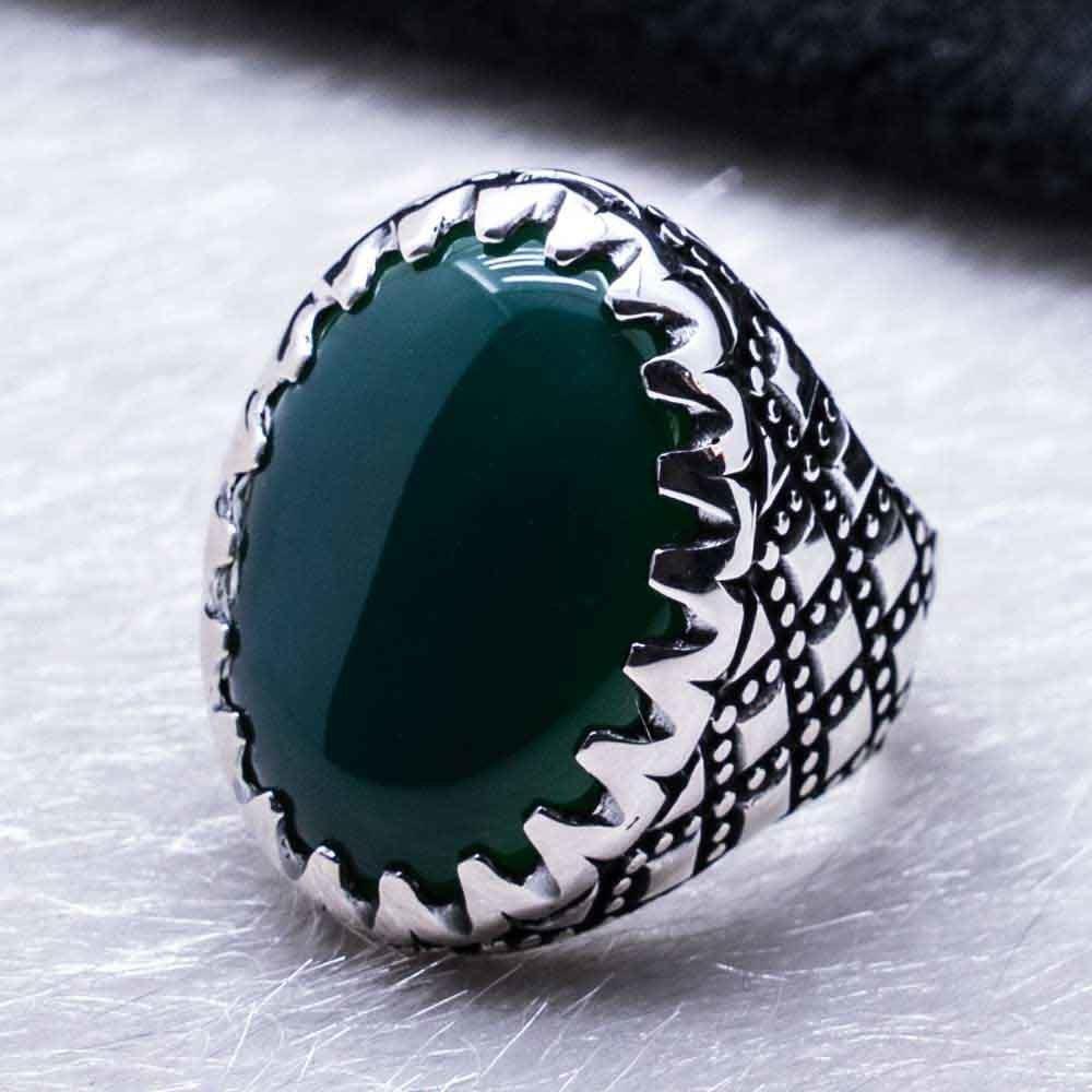 oval-yesil-akik-tasli-kare-gumus-yuzuk-7723